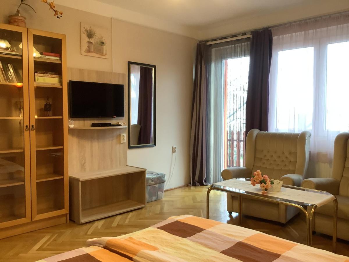 Rita Apartman Gyenesdiás Buitenkant foto