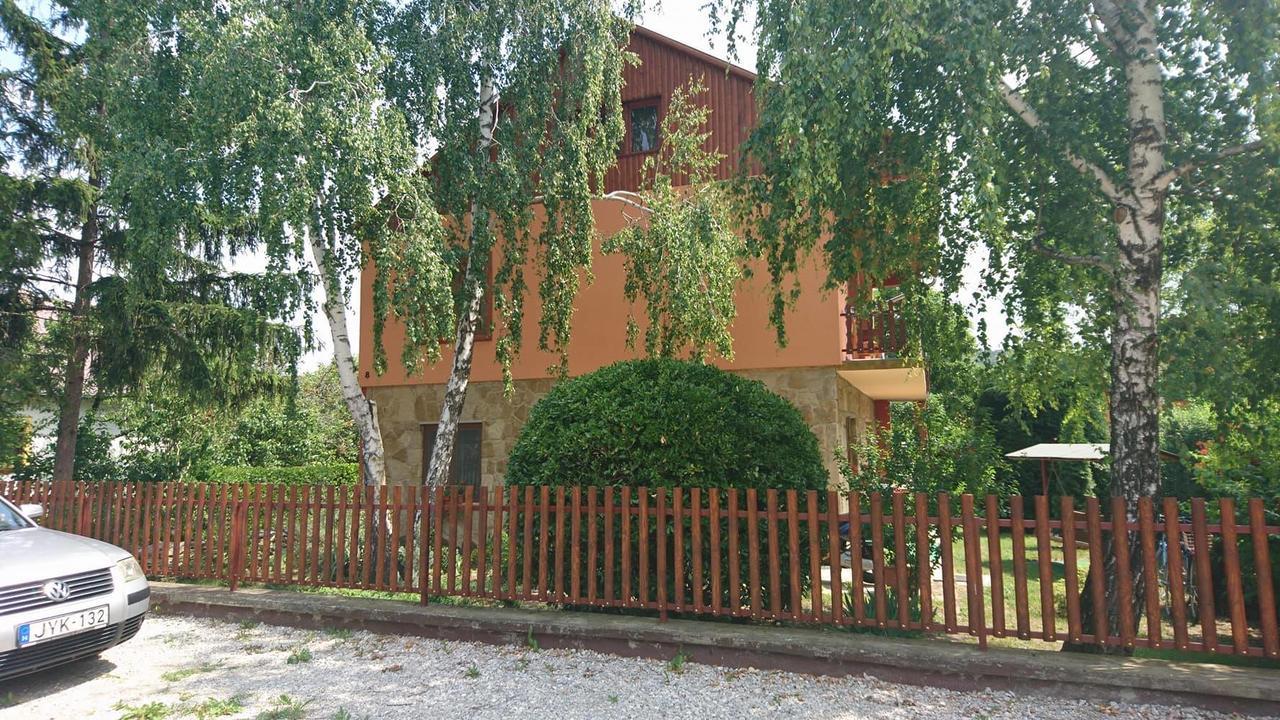 Rita Apartman Gyenesdiás Buitenkant foto