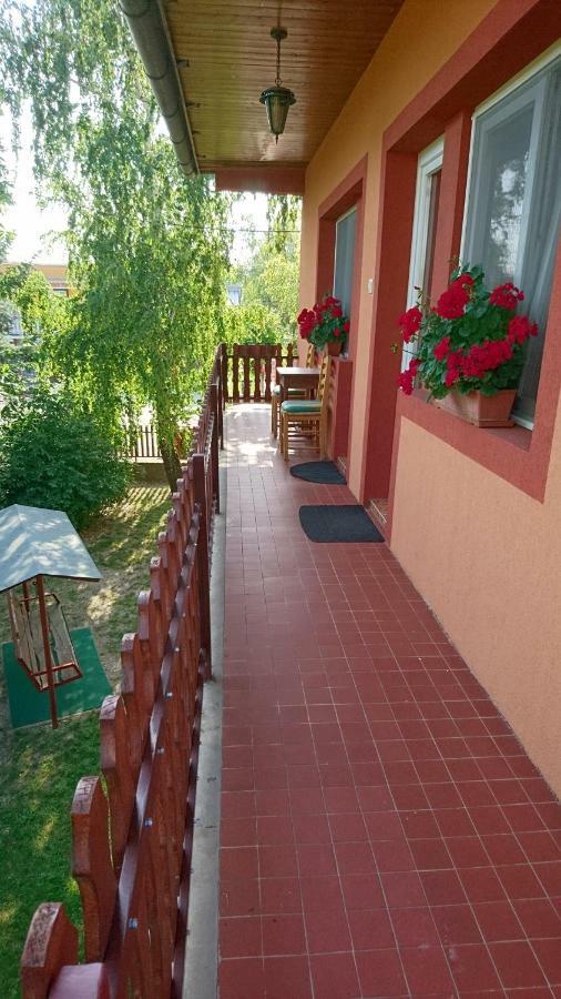 Rita Apartman Gyenesdiás Buitenkant foto