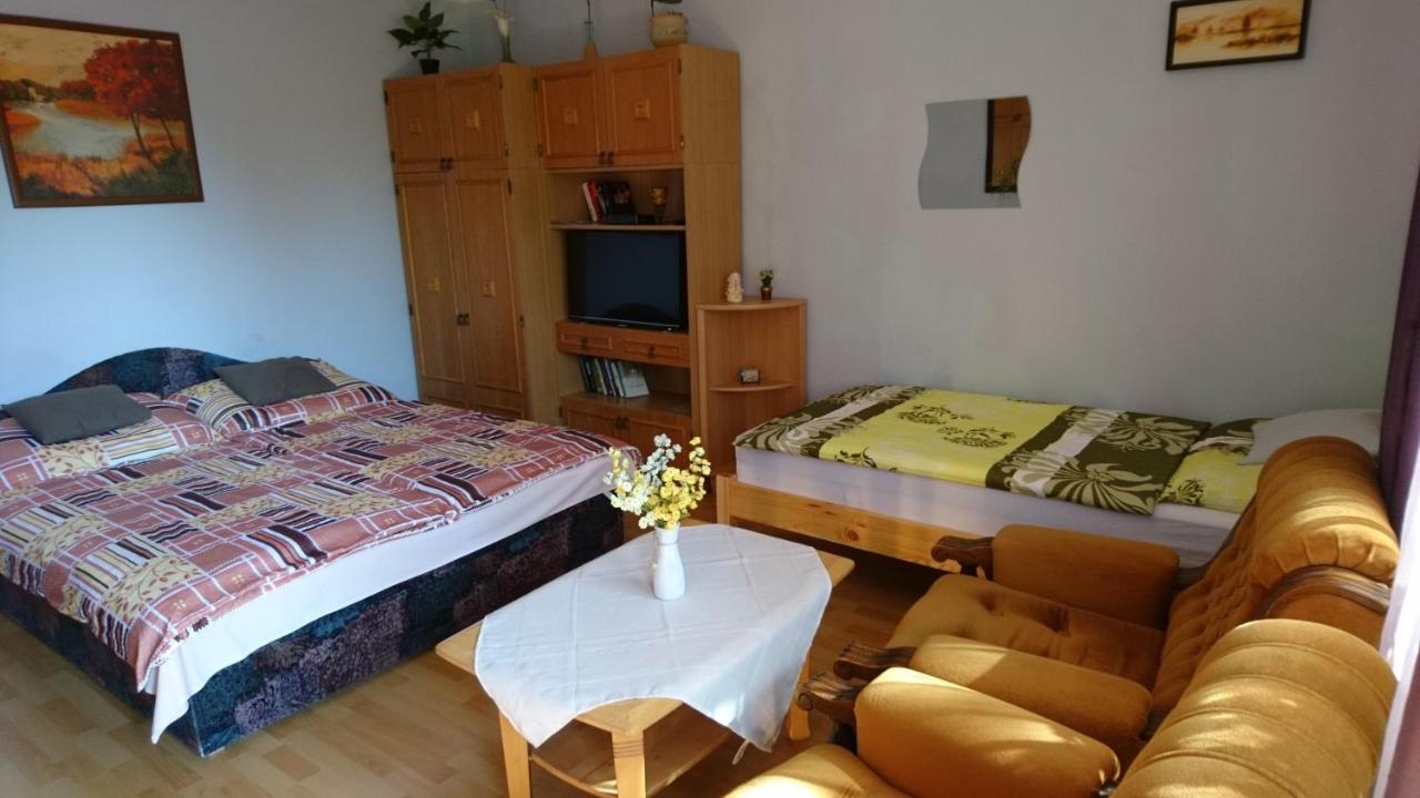 Rita Apartman Gyenesdiás Buitenkant foto